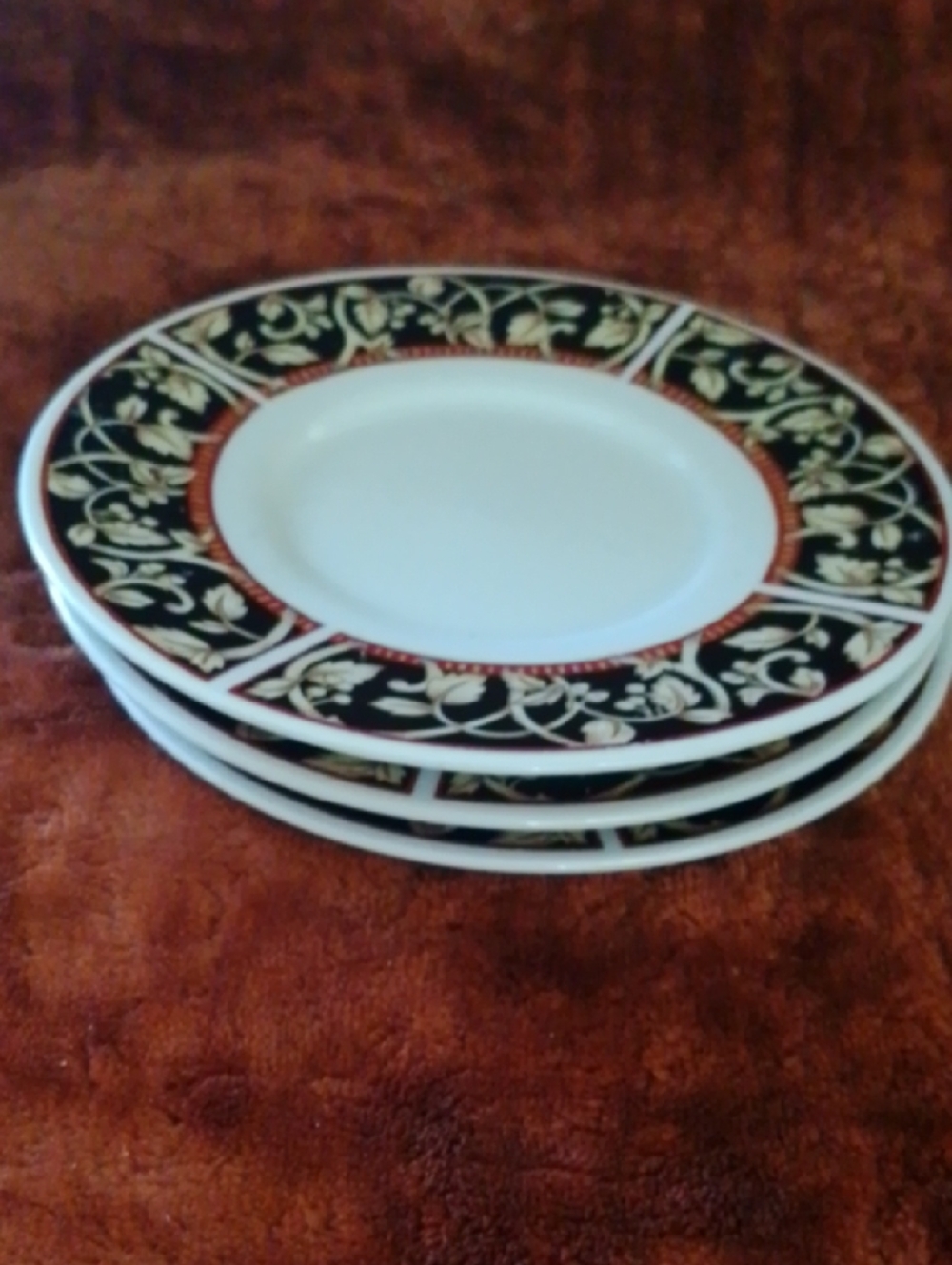 Savoy 8802 SaucerDishwasher Microwave Oven Safe Stoneware set of 3 made in China